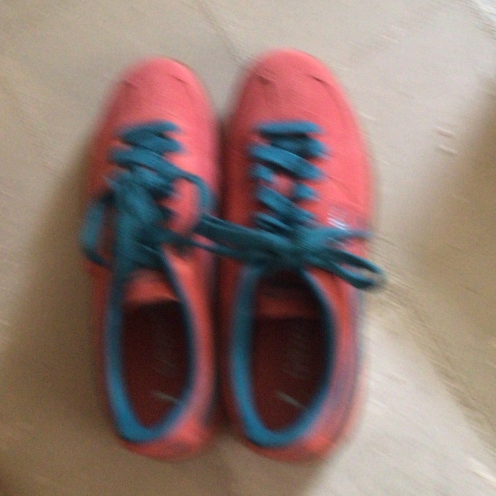 Puma Pink Sneakers with Teal Laces
